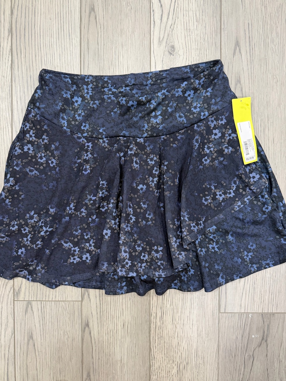 all in motion Navy Blue Floral Skort